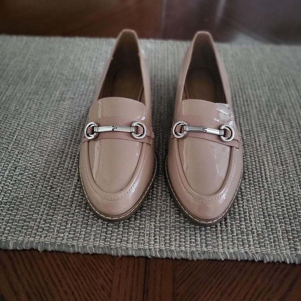 Patent leather shoes